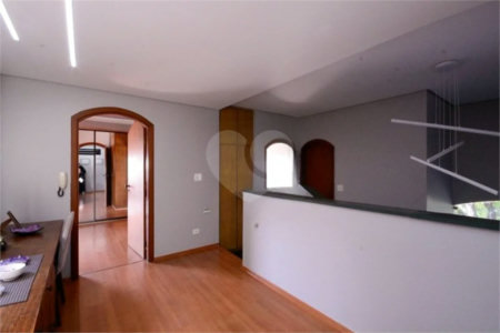 Casa com 4 Dormitórios sendo 1 suíte, com 3 Vagas