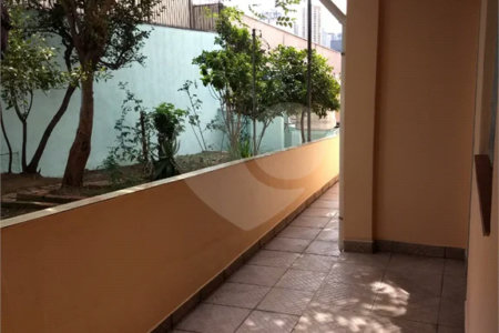 Três casas em terreno de 402m² , à venda no bairro Barcelona em São Caetano do Sul.