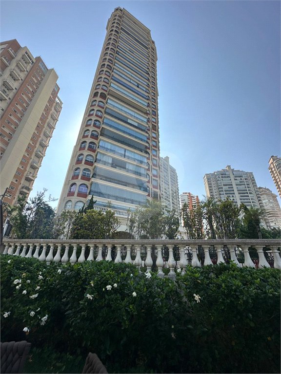 Apartamento para alugar com 4 suítes em Jardim Fonte do Morumbi, São Paulo, SP