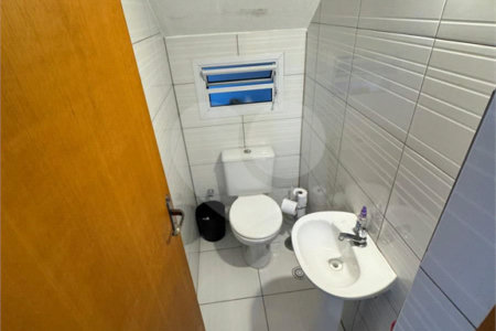 Casa à Venda com 225m² – Ampla e Bem Localizada - Estuda permuta.