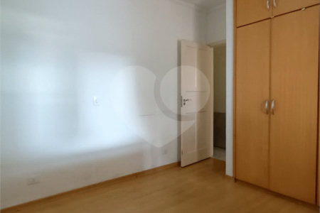 Casa térrea com duas edículas para venda - Saúde, SP.