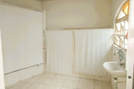 Casa à venda ou para alugar com 7 quartos, sendo 2 suítes,  em Jardim Peri Peri, São Paulo, SP