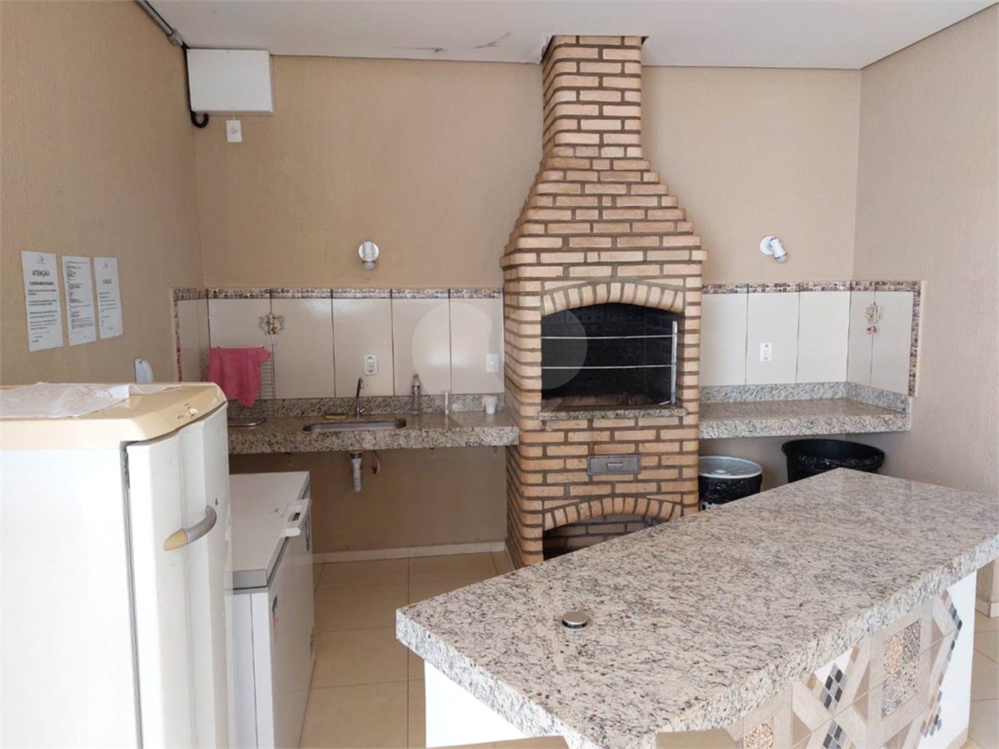 Apartamento no Condomínio Mont Vernon .