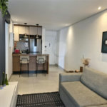 Oportunidade na Vila Leopoldina!! Apartamento com dois dormitórios, sendo uma suíte, dois banheiros, e com duas vagas.