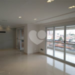 Apartamento 3 suítes, varanda gourmet, 3 vagas em Condomínio Clube na Mooca