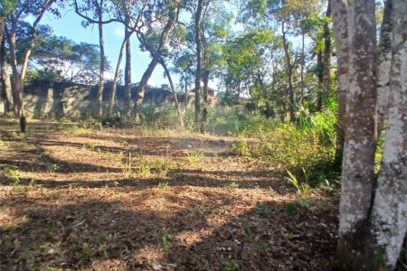 Terreno de 2000m² à Venda no Jardim Estância Brasil