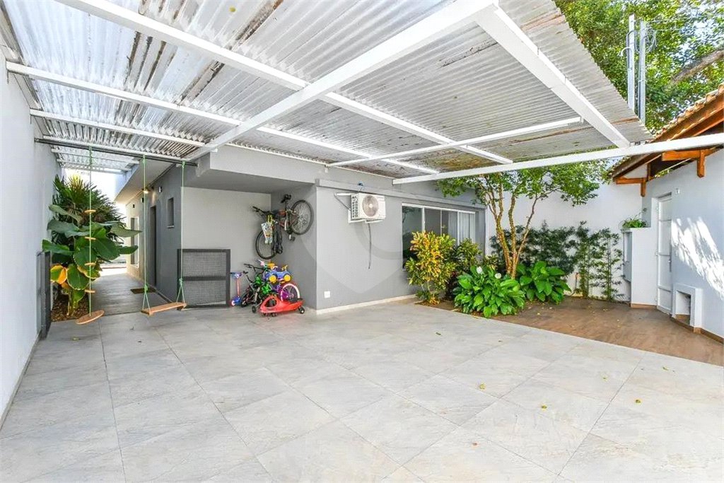 Sobrado à venda com 4 quartos, sendo 1 suíte, em Vila Cruzeiro, São Paulo, SP