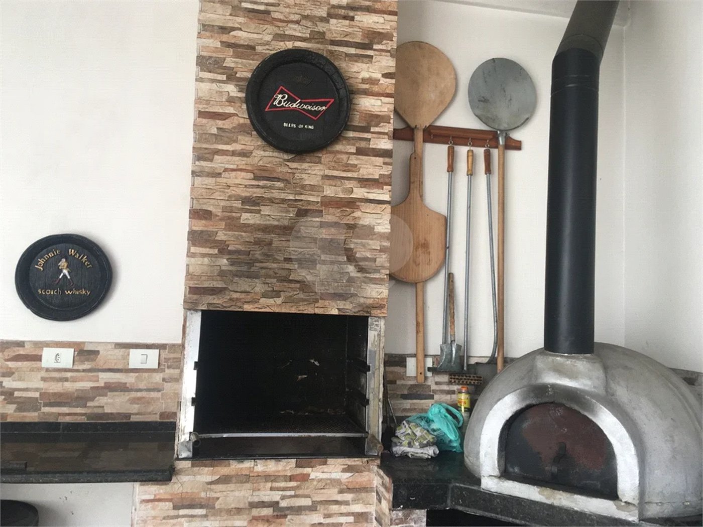 Casa 4 dormitórios, 3 vagas