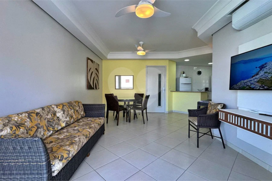 Apartamento à venda com 3 quartos, sendo 1 suíte,  em Riviera de São Lourenço, Bertioga, SP