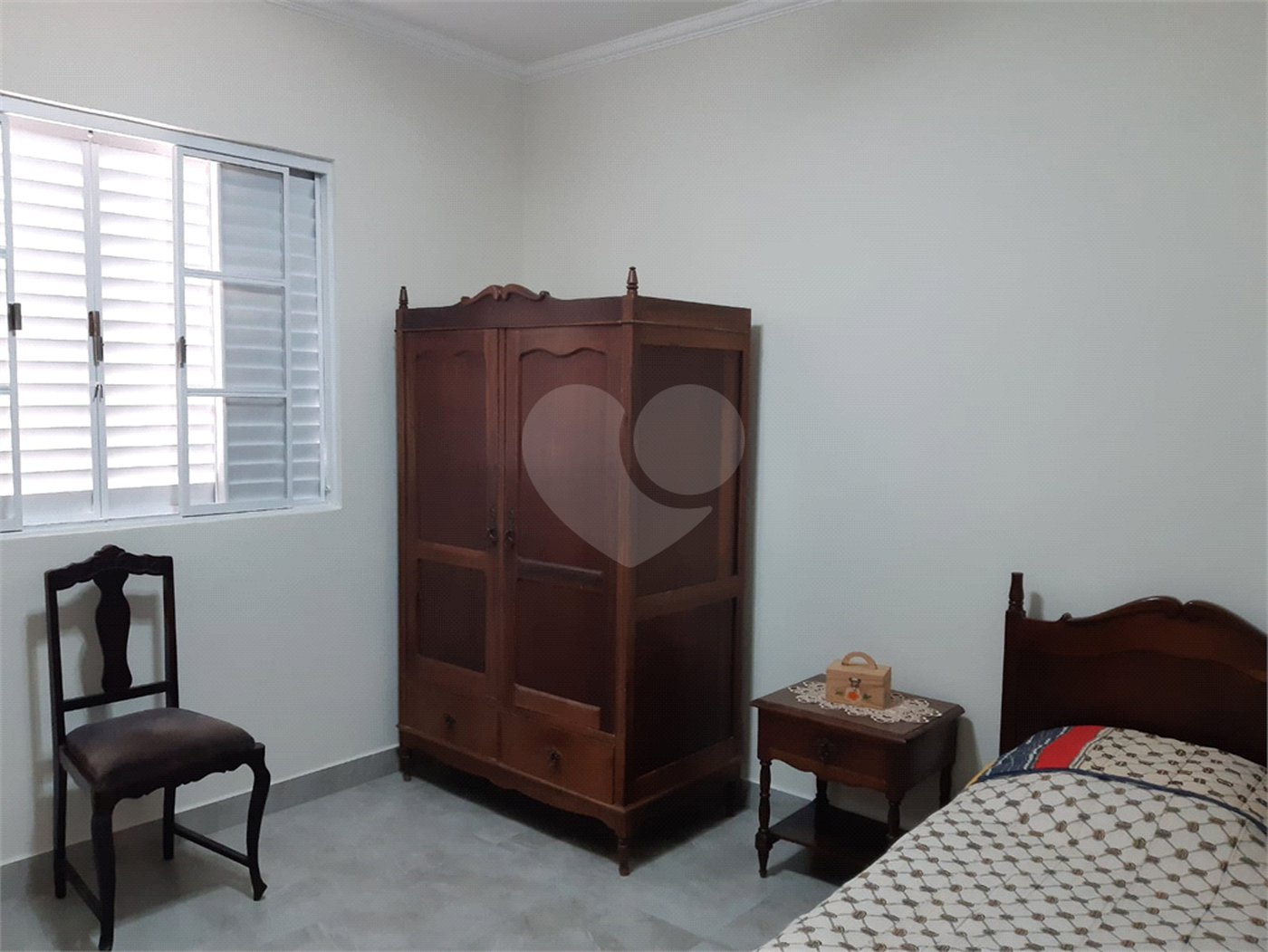 CASA A VENDA NO BAIRRO JARDIM ALVORADA COM 3 DORMITORIOS, 1 SUITE, 3 VAGAS, METRAGEM 250M², Sjc