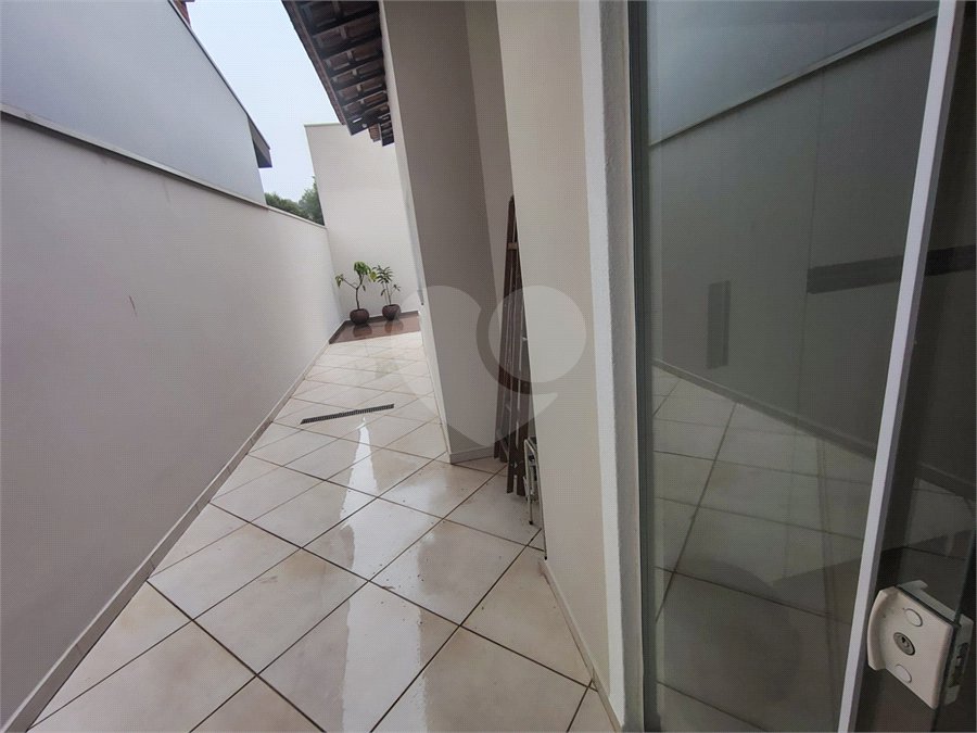 Casa à venda com 3 quartos, sendo 1 suíte,  no condomínio Bosque São Carlos, São Carlos - SP
