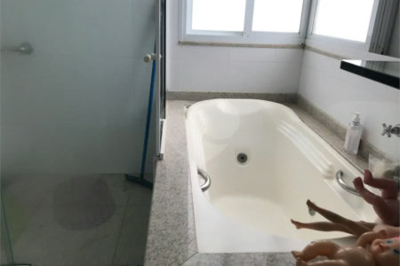SOBRADO ALTO PADRÂO COND.PARQUE SABARA