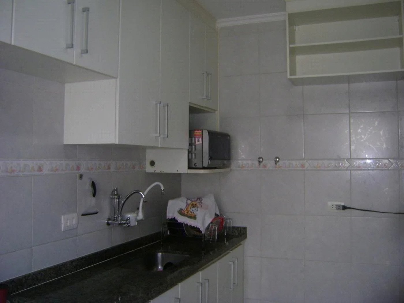 Casa à venda com 3 quartos, sendo 1 suíte,  no condomínio Res Green Ville, São Paulo - SP