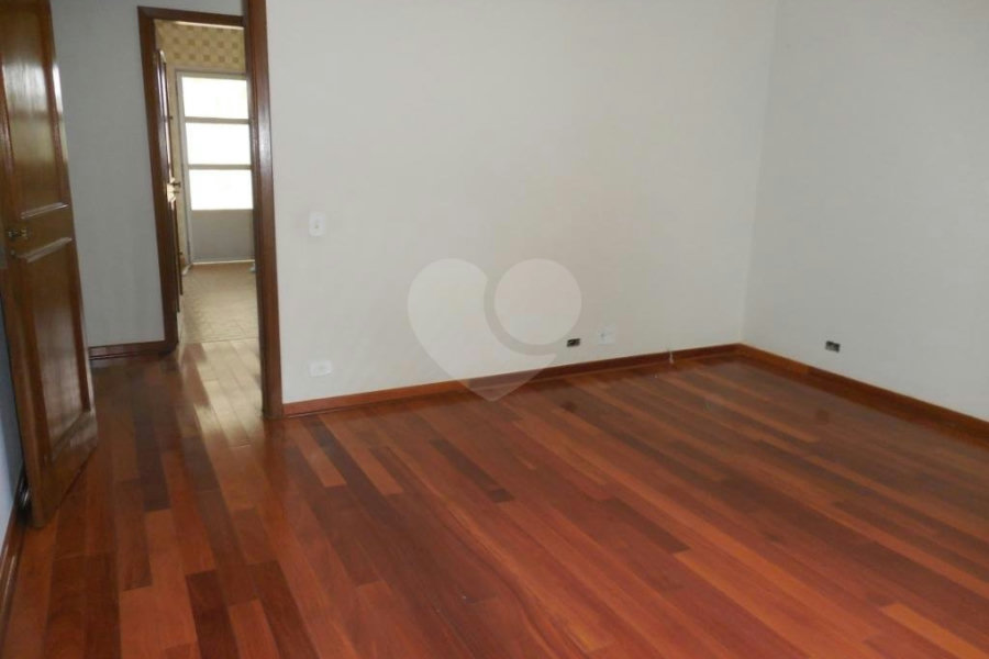 JARDIM FRANÇA MARAVILHOSA RESIDENCIA térrea à venda com imenso espaço verde!!