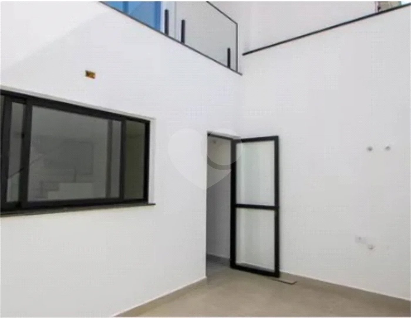 Sobrado novo , com 230m² , 3 suítes , 4 vagas de garagem , à venda no Jardim Bela Vista , em Santo André.