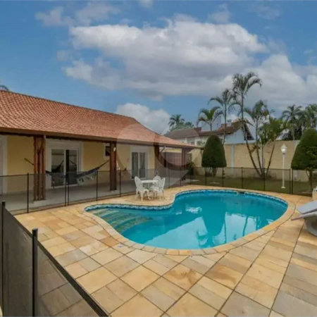 Casa Térrea à venda com 3 quartos, sendo 1 suíte, em Interlagos, São Paulo, SP