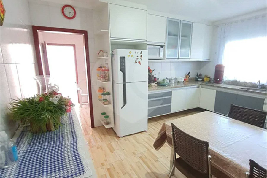 Casa térrea em Pirituba com 30 vagas!!!