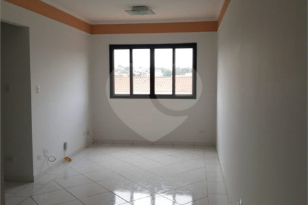 Apartamento no Condomínio Residencial Hadad.