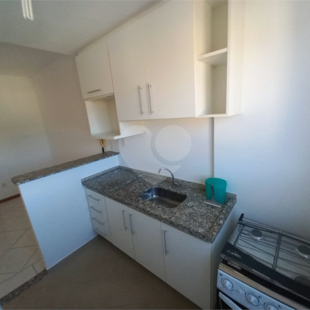 Apartamento no Condomínio Michelangelo .