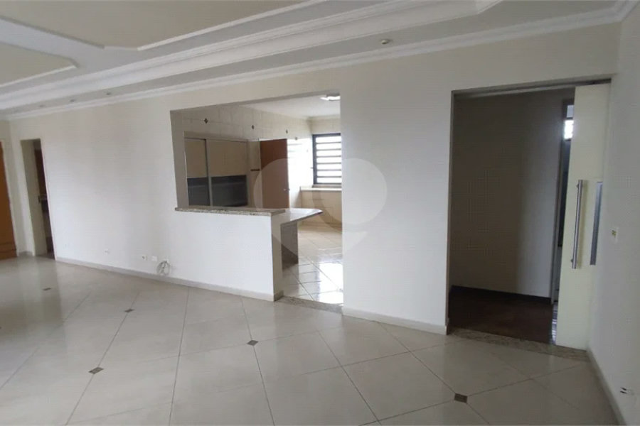 Apartamento Edifício Romano