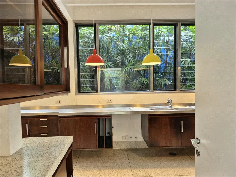 Casa a venda ou locação no Tamboré 1