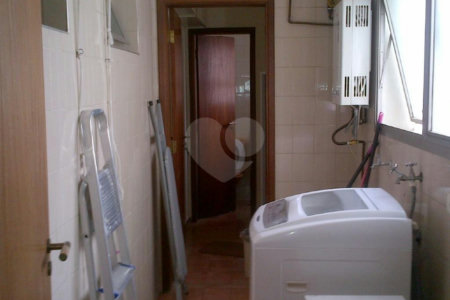 Moema - Apartamento 2 dormitórios c/suíte e Ar condicionado mobiliado !!!
