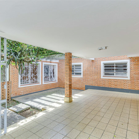 Casa Térrea à venda com 3 quartos, sendo 1 suíte,  em Alto da Boa Vista, São Paulo, SP