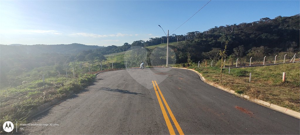 Terreno em Atibaia com 360 m² condomínio fechado com ampla área de lazer