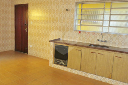 Sobrado Conservado na Saúde- 230m2 - 3 Quartos/1 Suíte/2 Vagas