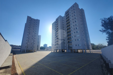 Apartamento para locação em Atibaia com 2 dormitórios (1 suíte), lavabo, excelente localização