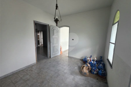 Casa Térrea à venda Jd. Nova São Carlos, 2 dormitórios