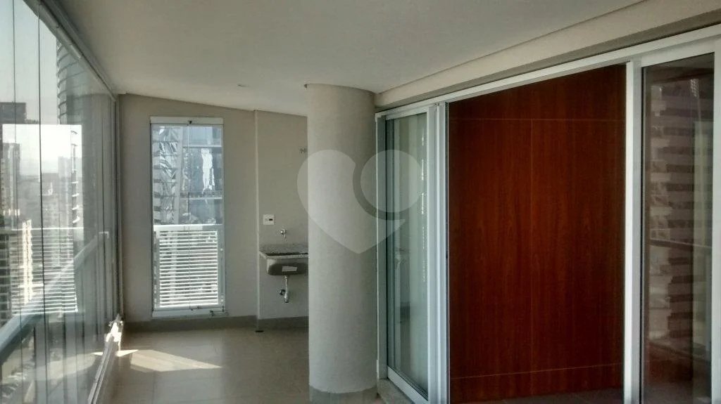 EXCELENTE APARTAMENTO PARA LOCAÇÃO NO ITAIM BIBI, 70 M2, 1 SUITE, 2 BANHEIROS, 2 VAGAS