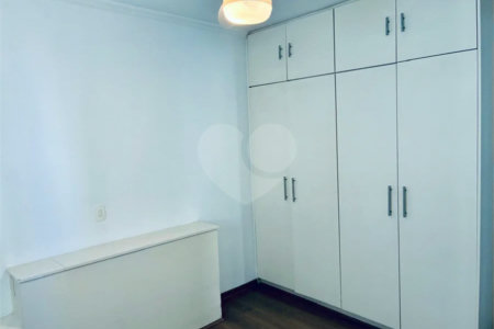 Apartamento de 130m2 à venda com 3 dormitórios e 2 vagas no Campo Belo