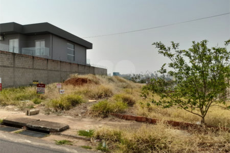 Terreno à Venda no Bairro Santa Julia - São Carlos