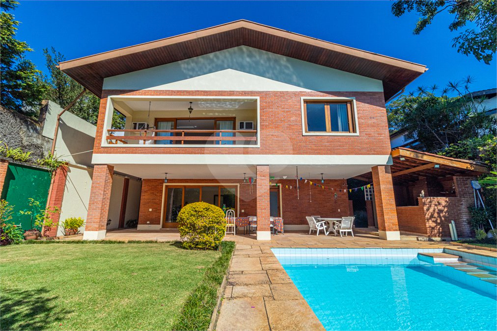 Casa à venda com 3 suítes em Interlagos, São Paulo, SP