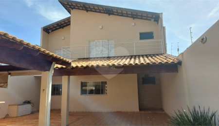 Sobrado à venda com 3 quartos, sendo 1 suíte,  em Jardim das Torres Prolongamento, São Carlos, SP