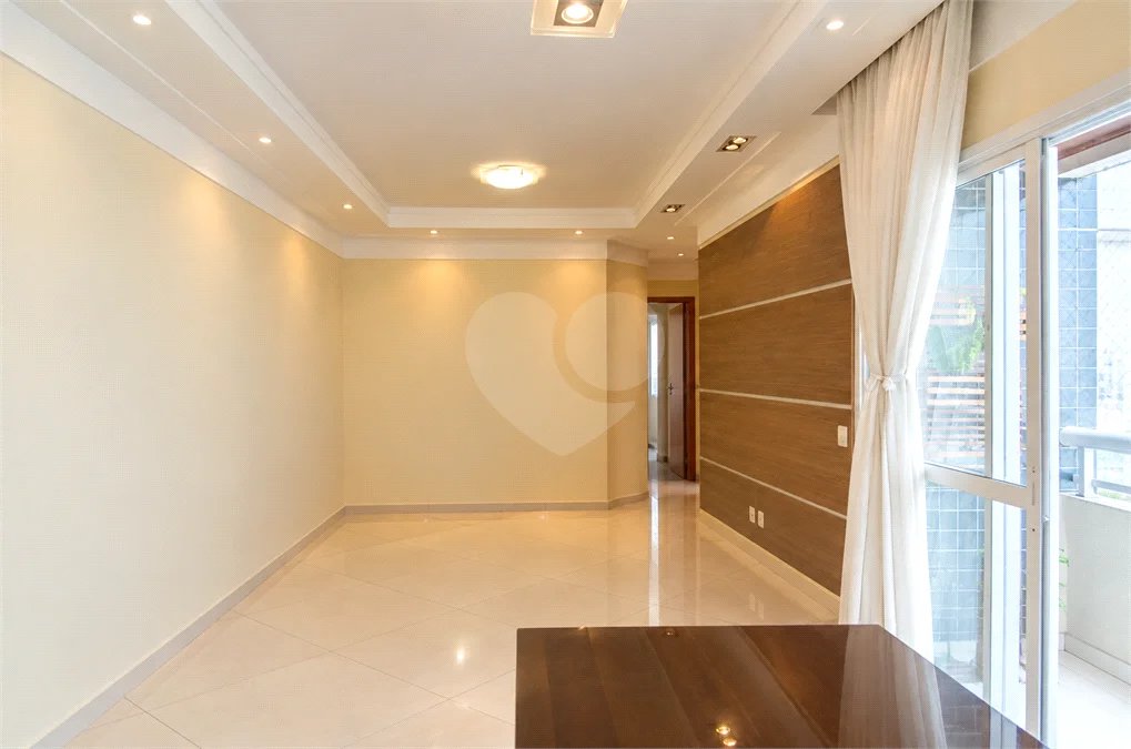 Apartamento de 84m² na Vila Lusitânia, em São Bernardo do Campo, com 3 dormitórios, suíte com varanda, 2 vagas cobertas, depósito privativo e lazer completo.