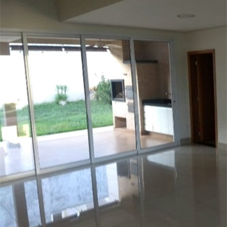 Casa térrea no Condomínio Residencial San Marco- Ilha Liesina.