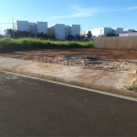 Terreno com 253,00 m² .