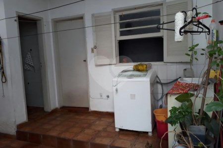Sobrado px. Metrô Pça da Árvore