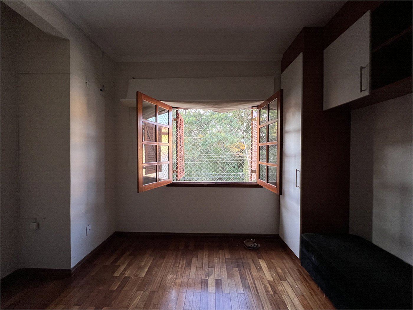 CASA COM 3 QUARTOS NO CONDOMÍNIO GRAND VILLE