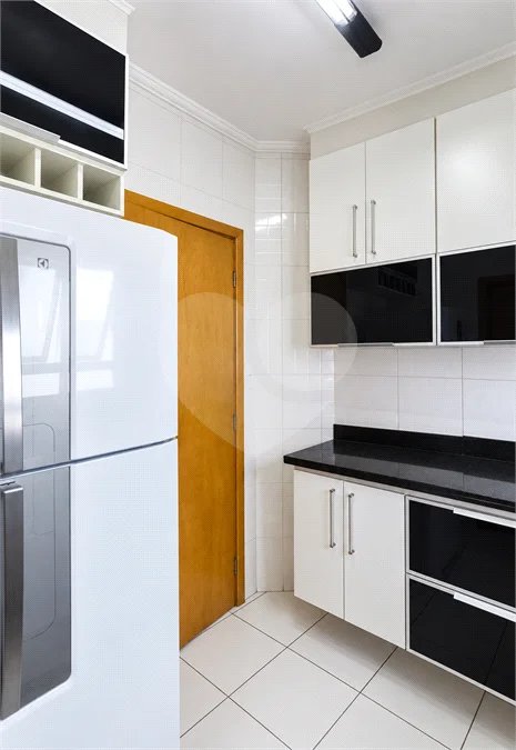 Apartamento de 84m² na Vila Lusitânia, em São Bernardo do Campo, com 3 dormitórios, suíte com varanda, 2 vagas cobertas, depósito privativo e lazer completo.