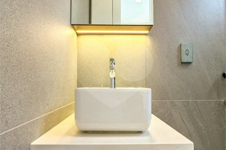 Casa Térrea Evidências - Indaiatuba/SP - R$ 1.950.000,00 - Área Total 307,33 m² - Área Construída 201,90 m² - TÉRREA - 03 suítes sendo a master com closet; Escritório; Lavabo; Cozinha com cooktop, forno, micro-ondas e coifa; Móveis planejados na hall de entrada, sala, escritório, cozinha, gourmet, s
