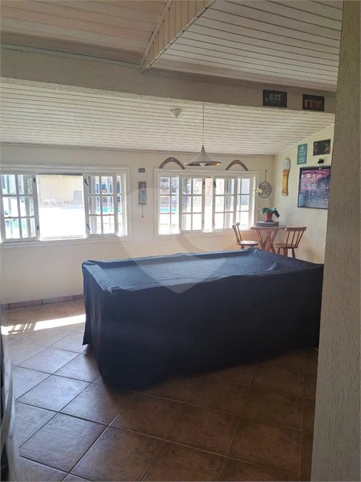 Casa Ampla com 5 Dormitórios, Piscina e Lazer Completo em Terreno de 1.260 m²