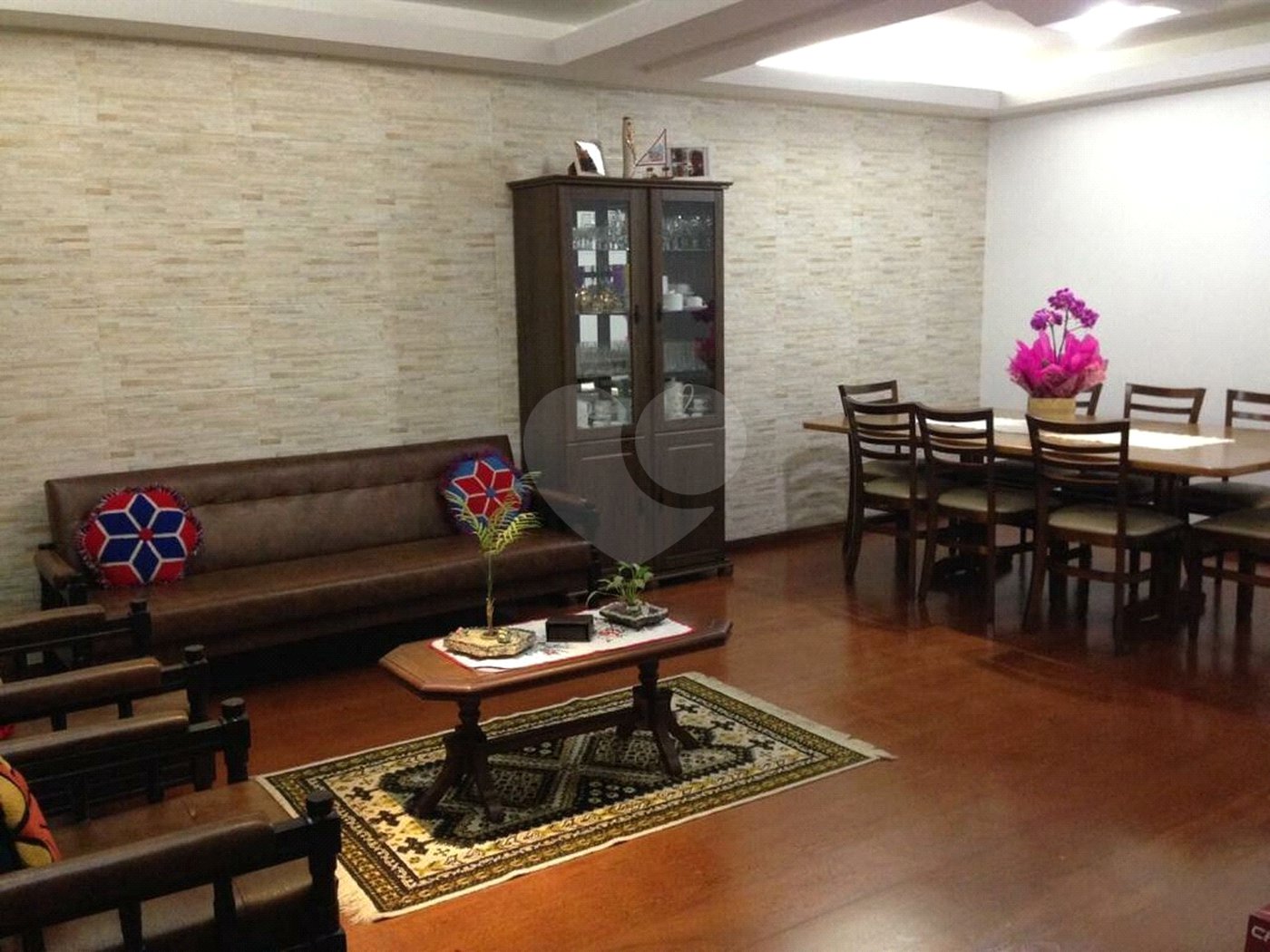 Casa com 400m² , 4 dormitórios , sendo 4 suítes , 4 vagas , à venda no Jabaquara.