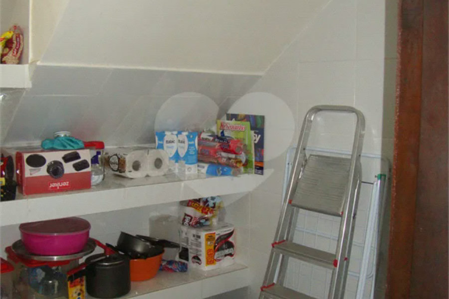 Chácara à venda com 5 quartos, sendo 2 suítes, em Jardim Arujá, Arujá, SP