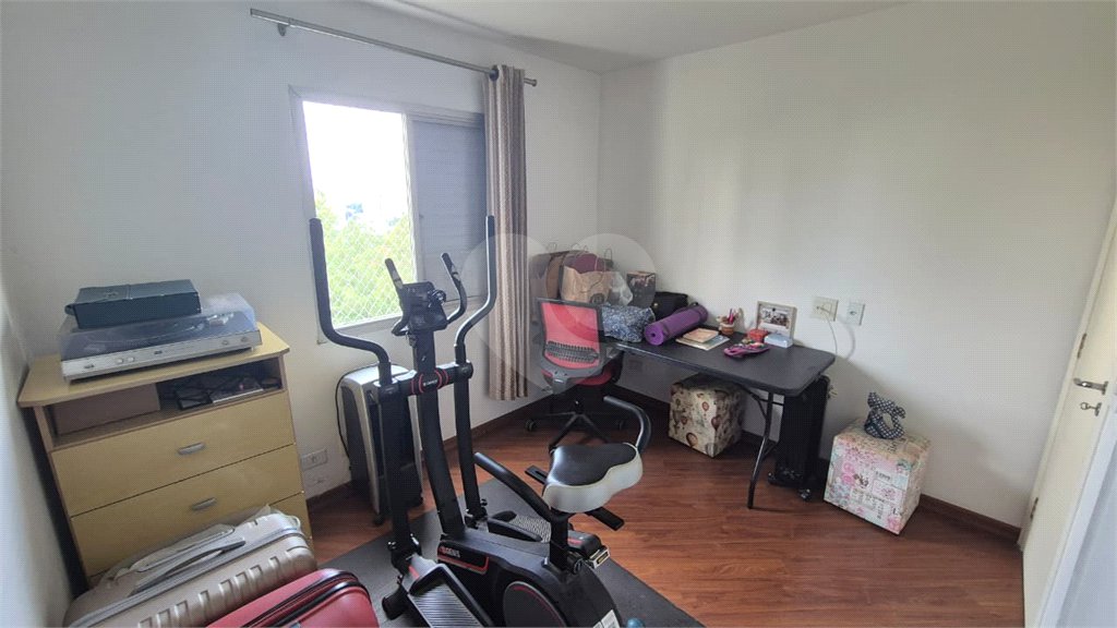 Apartamento à venda com 3 quartos, sendo 1 suíte,  em Jardim Marajoara, São Paulo, SP