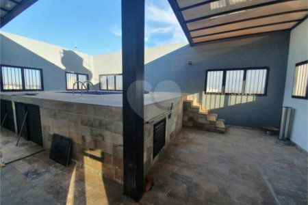 Apartamento Cobertura, no Condomínio Porto Sol.