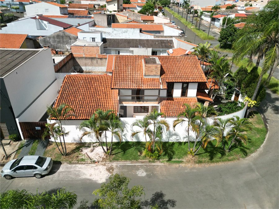 Sobrado à venda em Araras – Santa Olivia II 3 dormitórios 1 suíte