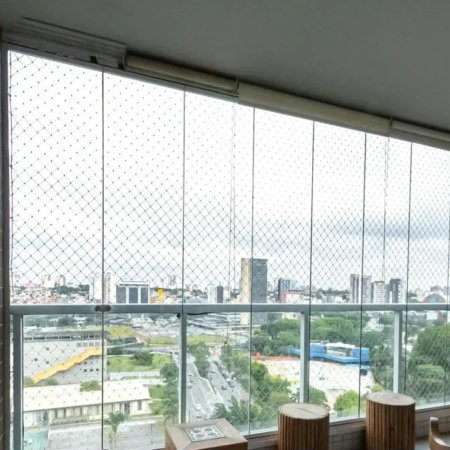 Apartamento mobiliado de 102 m² para locação no Centro de São Bernardo do Campo, com 3 dormitórios, 1 suíte, varanda gourmet com vista para o Paço Municipal, 2 vagas e lazer completo.